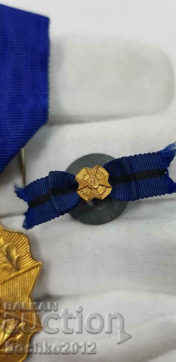 Delivery of Collectible gilded order, medal, badge - Belgium Delivery of Collectible gilded order, medal, badge - Belgium