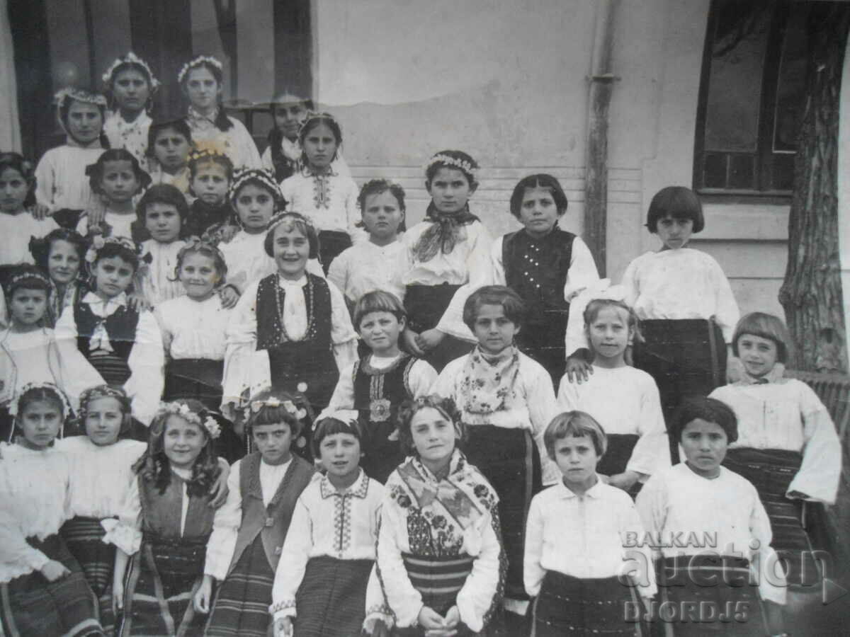 Auction old photo Auction old photo