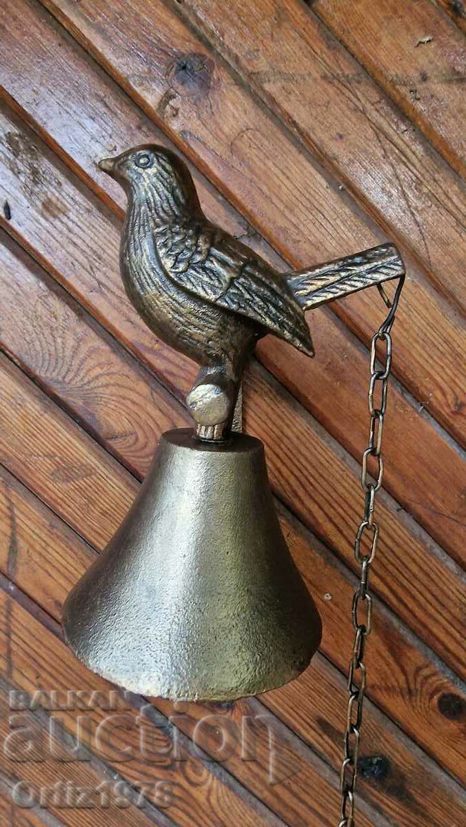 Μαντεμένιο κουδούνι με κοτόπουλο. με τιμή 48.00 BGN | € 24.54 Μαντεμένιο κουδούνι με κοτόπουλο. με τιμή 48.00 BGN | € 24.54