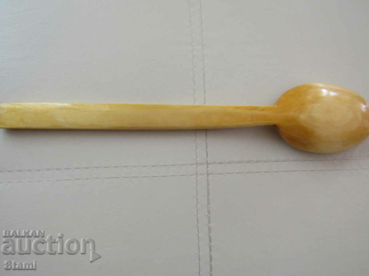 Παράδοση Ένα μεγάλο αναμνηστικό κουτάλι από την εποχή της Σοβιετικής Ένωσης, ΕΣΣΔ Παράδοση Ένα μεγάλο αναμνηστικό κουτάλι από την εποχή της Σοβιετικής Ένωσης, ΕΣΣΔ