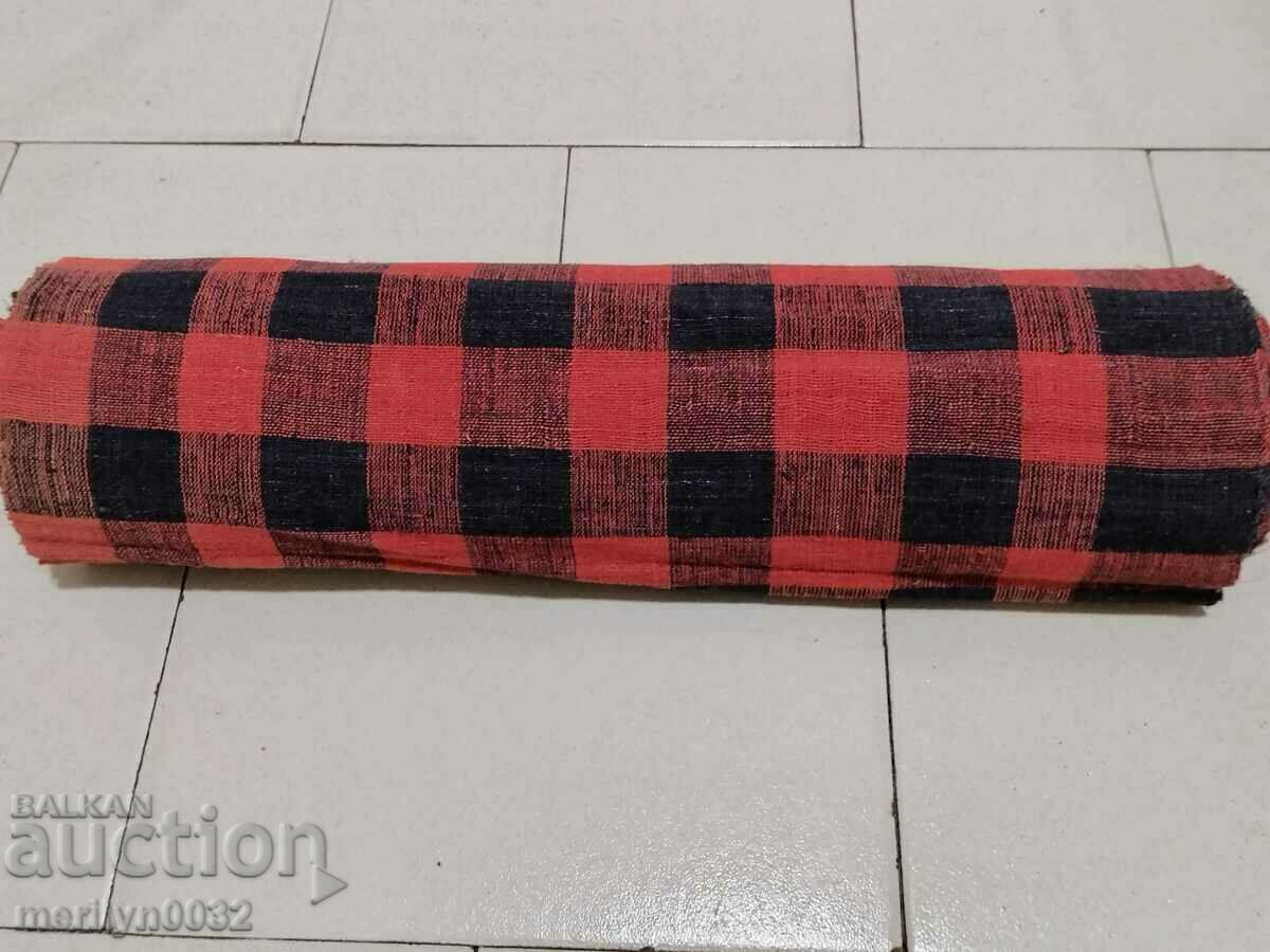 O rolă de material țesut manual pentru caneluri cu preț 88.00 BGN | € 44.99 O rolă de material țesut manual pentru caneluri cu preț 88.00 BGN | € 44.99