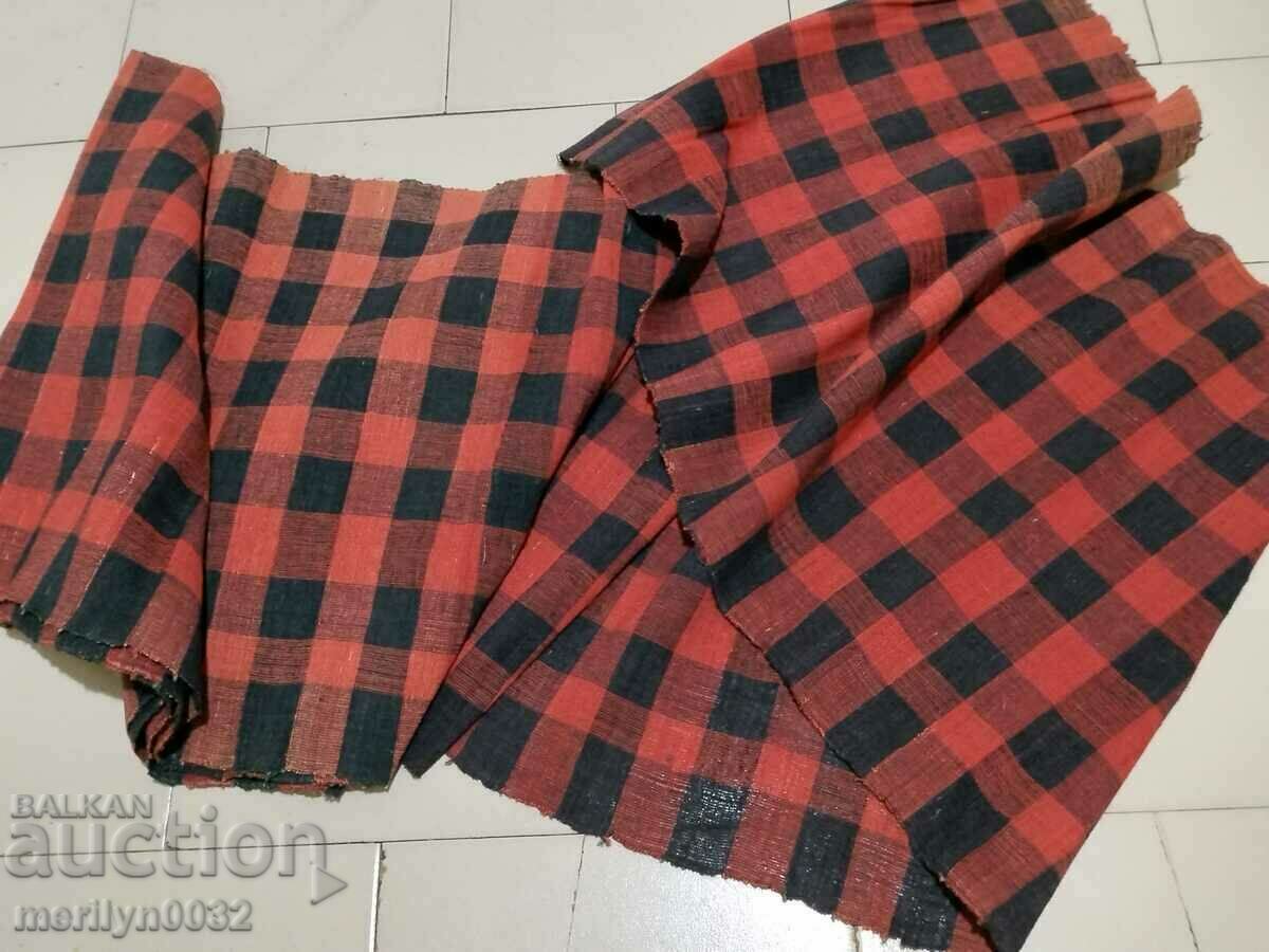 O rolă de material țesut manual pentru caneluri - 6 O rolă de material țesut manual pentru caneluri - 6