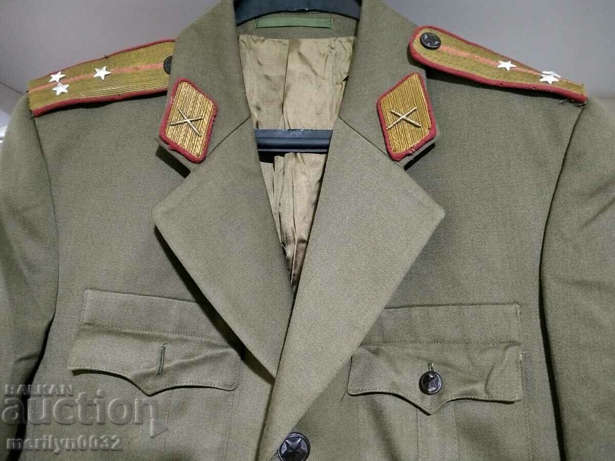 Auction Daily uniform of a senior lieutenant artillery officer Auction Daily uniform of a senior lieutenant artillery officer