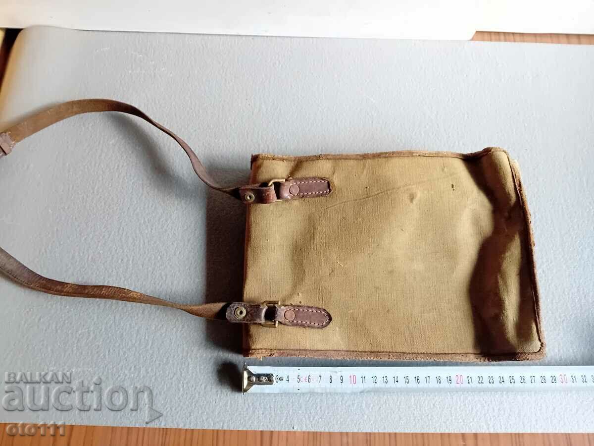 OLD OFFICER'S COMMANDER BAG with price 20.00 BGN | € 10.23 OLD OFFICER'S COMMANDER BAG with price 20.00 BGN | € 10.23