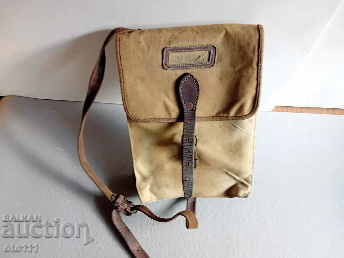 Доставка на СТАРА ОФИЦЕРСКА КОМАНДИРСКА ЧАНТА