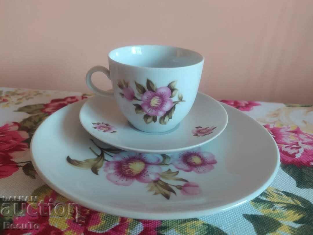 Porc. coffee/tea set by Kahla, GDR, GDR, apple color with price 76.00 BGN | € 38.86 Porc. coffee/tea set by Kahla, GDR, GDR, apple color with price 76.00 BGN | € 38.86