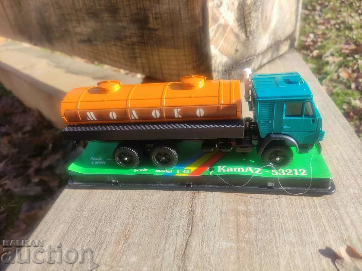 Delivery of KAMAZ 53212 Moloko Arek USSR Delivery of KAMAZ 53212 Moloko Arek USSR