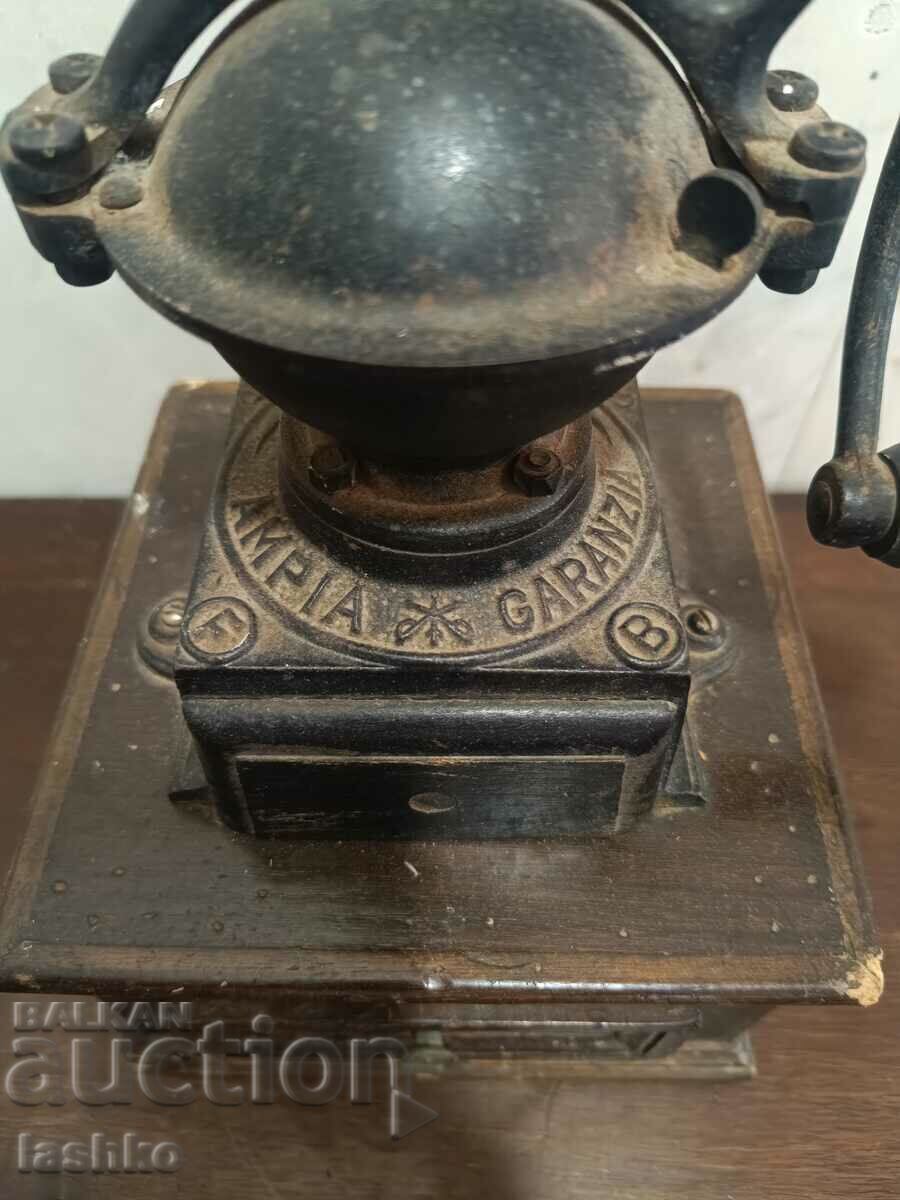 Παλιό καφεκοπτείο με τιμή 349.99 BGN | € 178.95 Παλιό καφεκοπτείο με τιμή 349.99 BGN | € 178.95