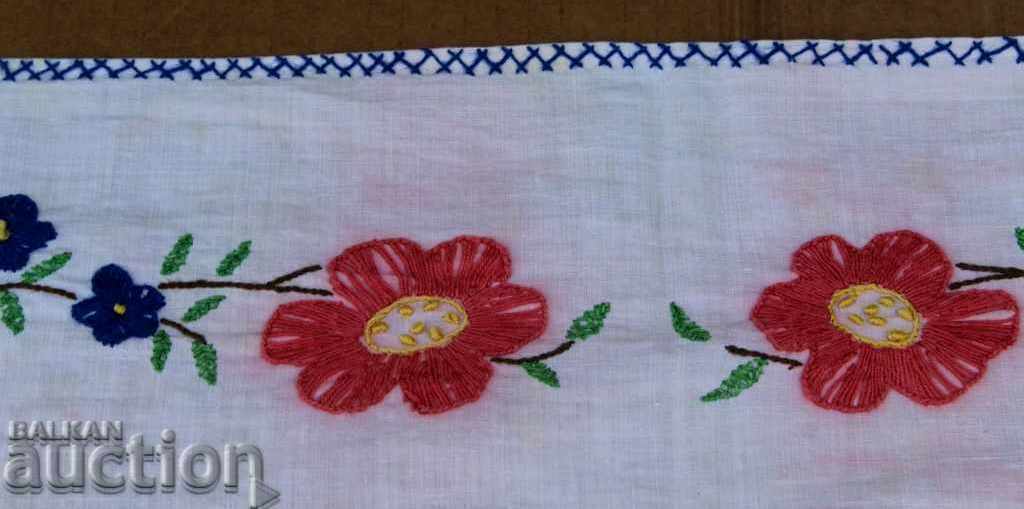 Auction . OLD EMBROIDERED CARPET WALL RUG RUG EMBROIDERY Auction . OLD EMBROIDERED CARPET WALL RUG RUG EMBROIDERY