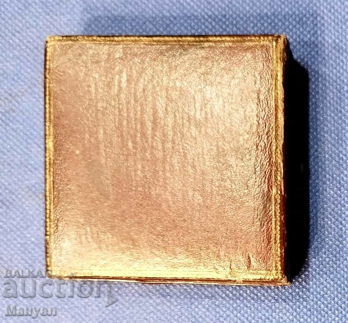 Old Mussolini table medal with box. - 5 Old Mussolini table medal with box. - 5