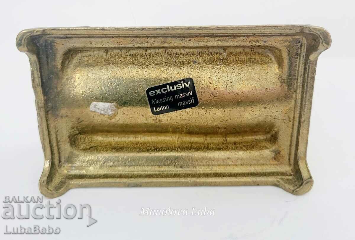 Art Nouveau brass stamp box. - 5 Art Nouveau brass stamp box. - 5