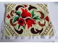 BRODAT VECHI PREGATIREA FATA DE PERNA BRODERIE FLORI