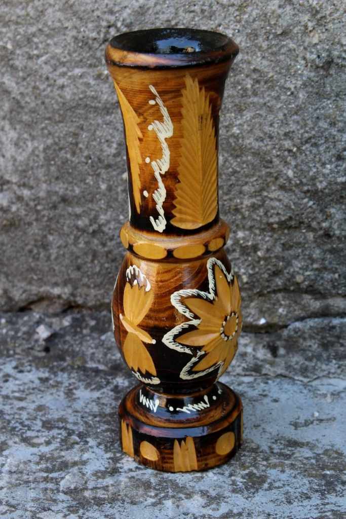 . SOC VAZA SCULPAT IN LEMN VAZA SCULPA IN LEMN CA NOU . SOC VAZA SCULPAT IN LEMN VAZA SCULPA IN LEMN CA NOU