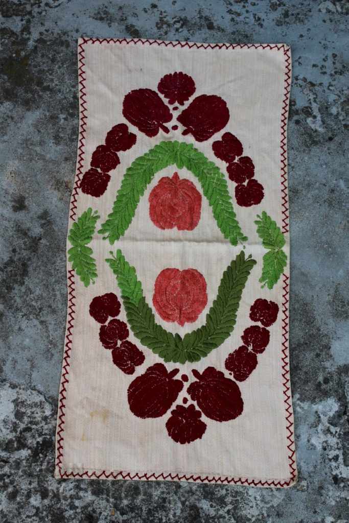 . OLD AUTHENTIC TOWEL MESAL TOWEL EMBROIDERY CHECK BLANKET - 6 . OLD AUTHENTIC TOWEL MESAL TOWEL EMBROIDERY CHECK BLANKET - 6