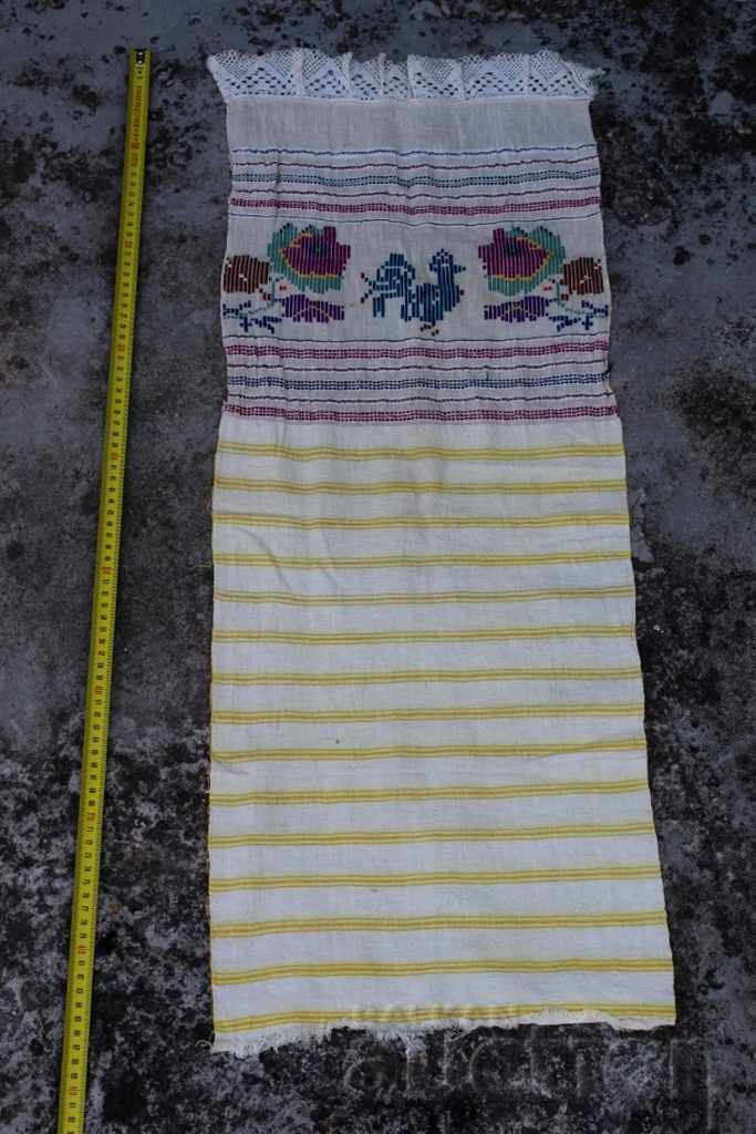 . AUTHENTIC RARE EMBROIDERED TOWEL MESAL EMBROIDERY LACE - 5 . AUTHENTIC RARE EMBROIDERED TOWEL MESAL EMBROIDERY LACE - 5