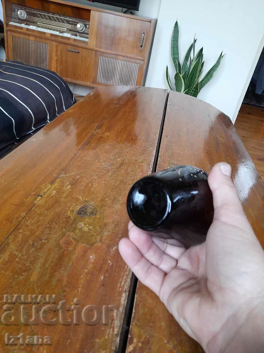 Delivery of Old glass vase Delivery of Old glass vase