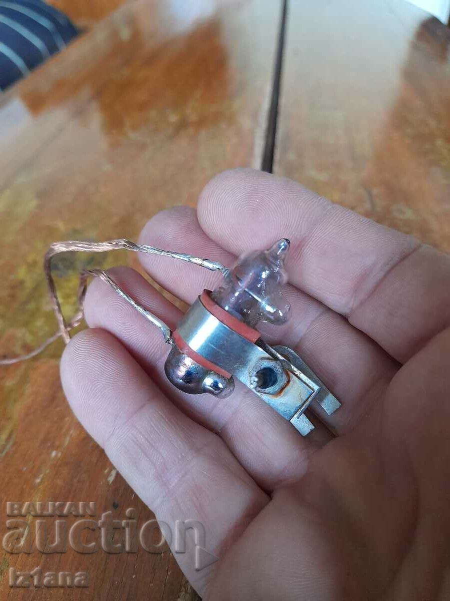 Auction Old contact ampoule Auction Old contact ampoule