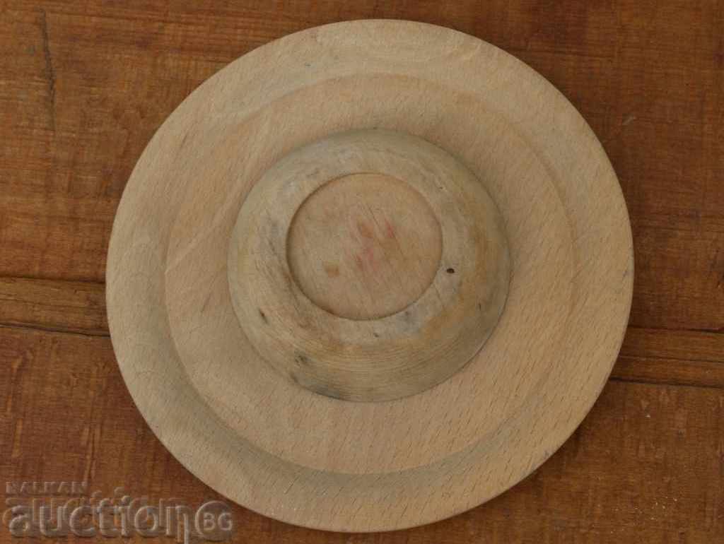 . PYROGRAPHED SALT SHANK WITH AN APPETIZER PLATE MEZE PLATE SPICES - 5 . PYROGRAPHED SALT SHANK WITH AN APPETIZER PLATE MEZE PLATE SPICES - 5