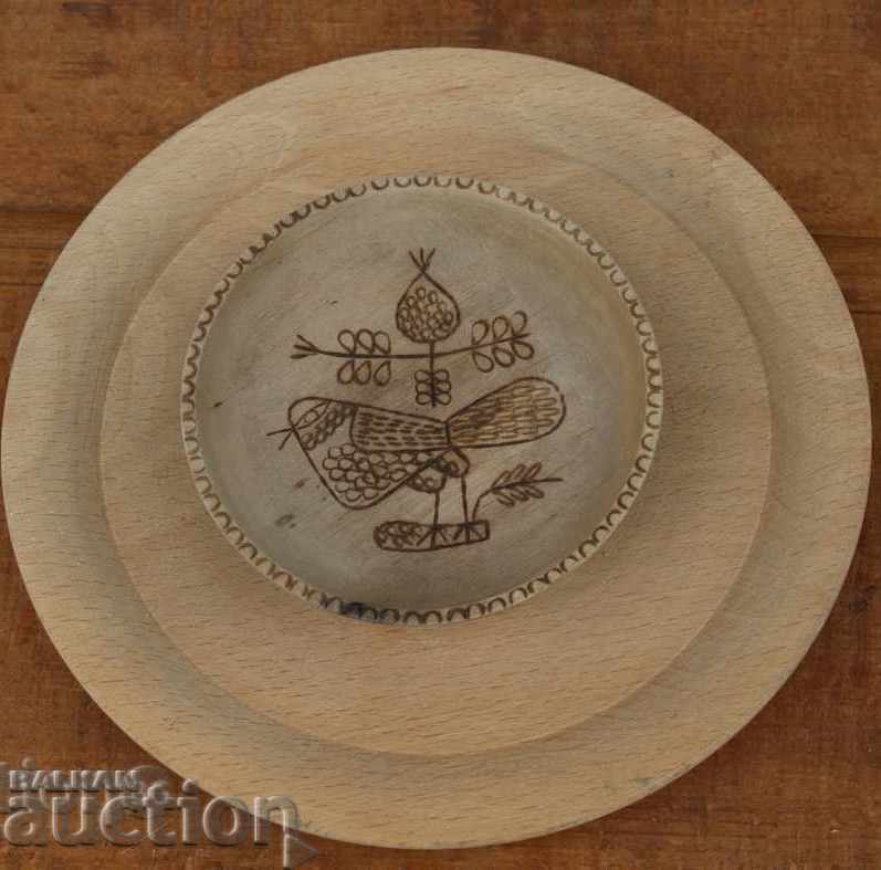 . PYROGRAPHED SALT SHANK WITH AN APPETIZER PLATE MEZE PLATE SPICES - 6 . PYROGRAPHED SALT SHANK WITH AN APPETIZER PLATE MEZE PLATE SPICES - 6