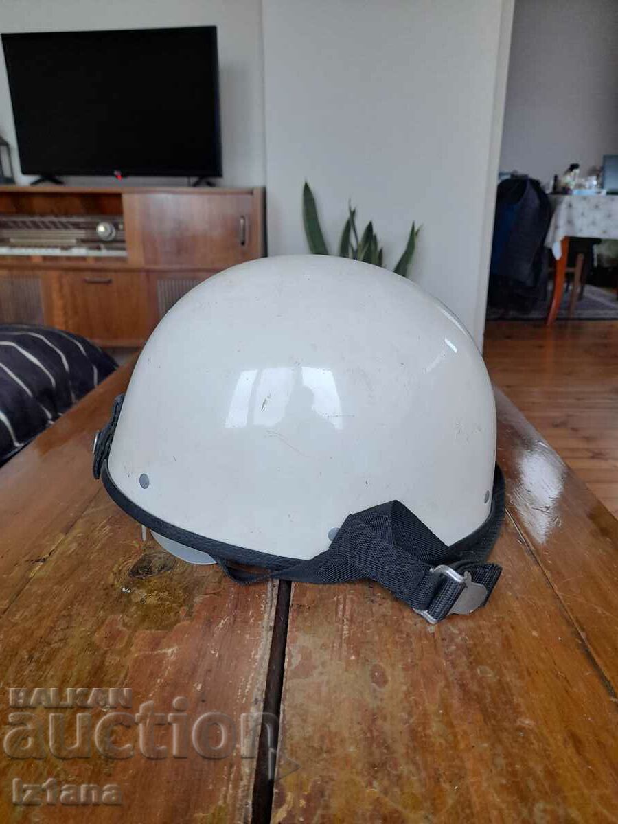 Auction Old Edelweiss Alpin mountaineering helmet Auction Old Edelweiss Alpin mountaineering helmet