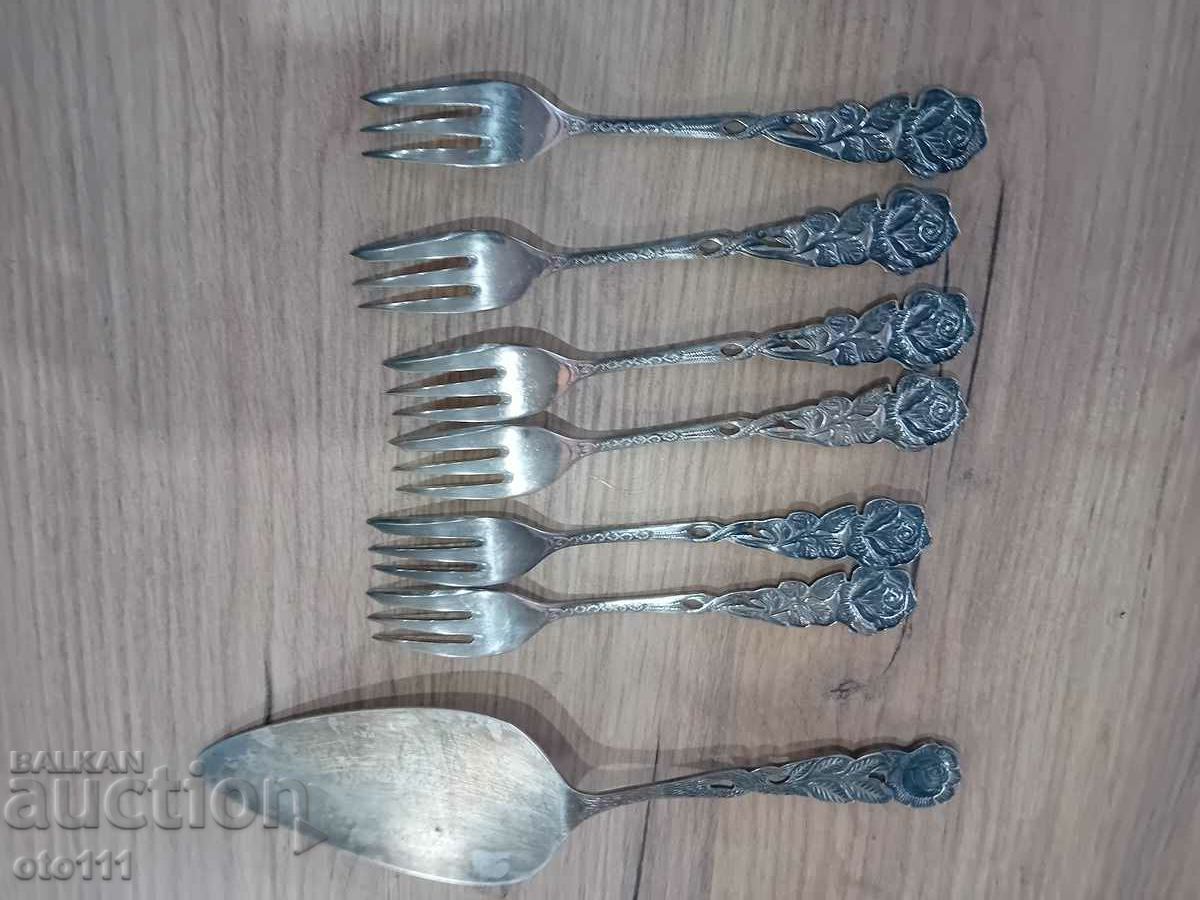 SET OF SILVER CUTLERY FOR DESSERT - 6