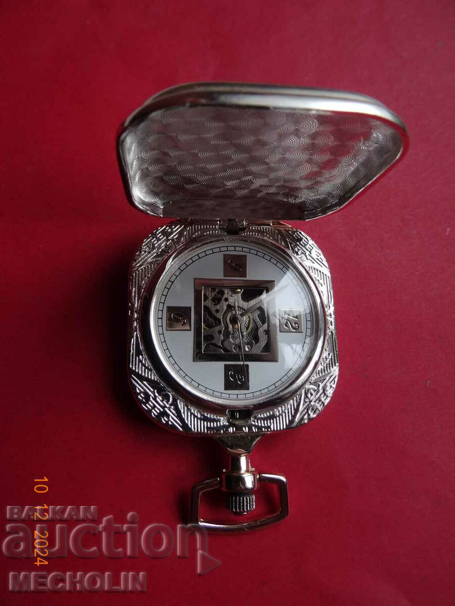 THE HERITAGE COLLECTION POCKET WATCH 5