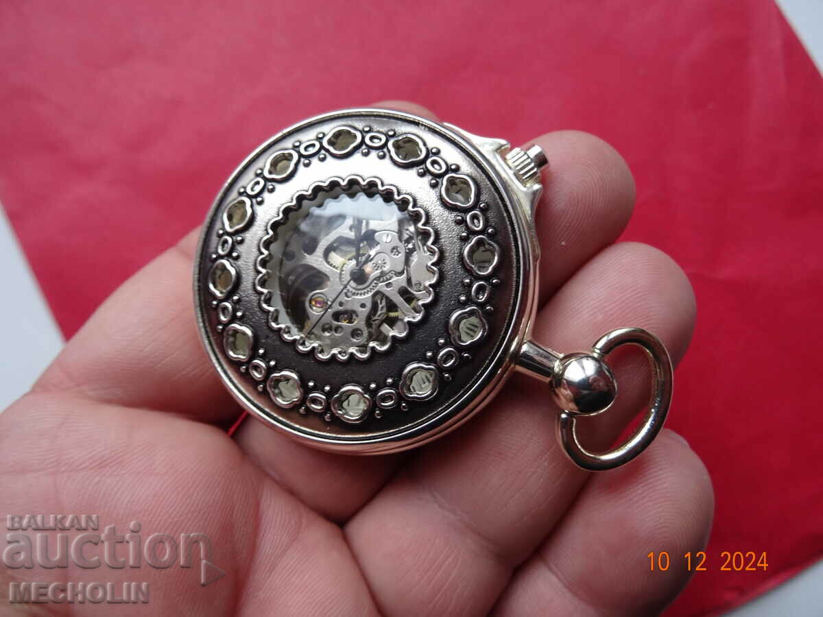THE HERITAGE COLLECTION POCKET WATCH 6 - 7 THE HERITAGE COLLECTION POCKET WATCH 6 - 7