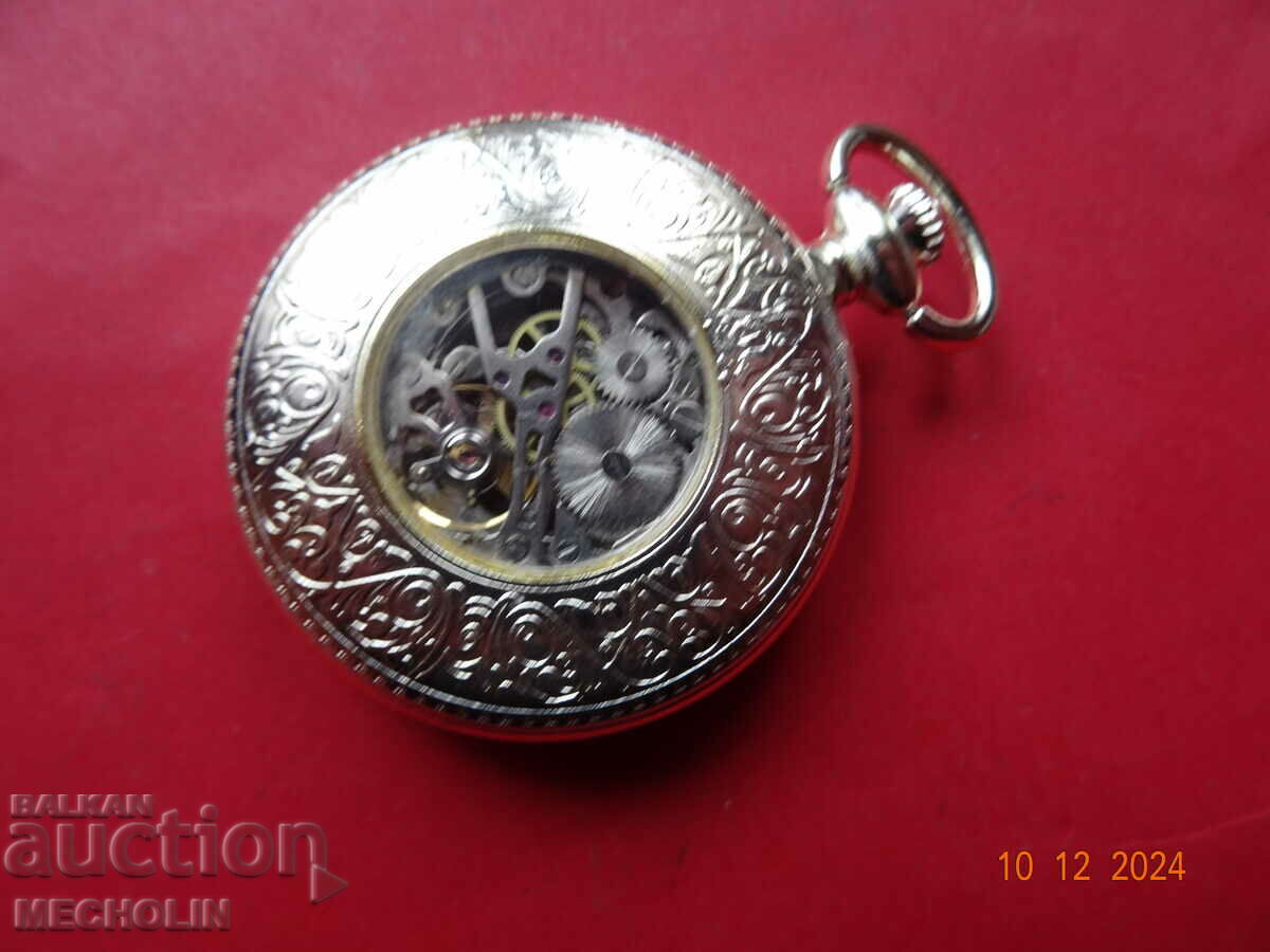 Delivery of THE HERITAGE COLLECTION POCKET WATCH 7