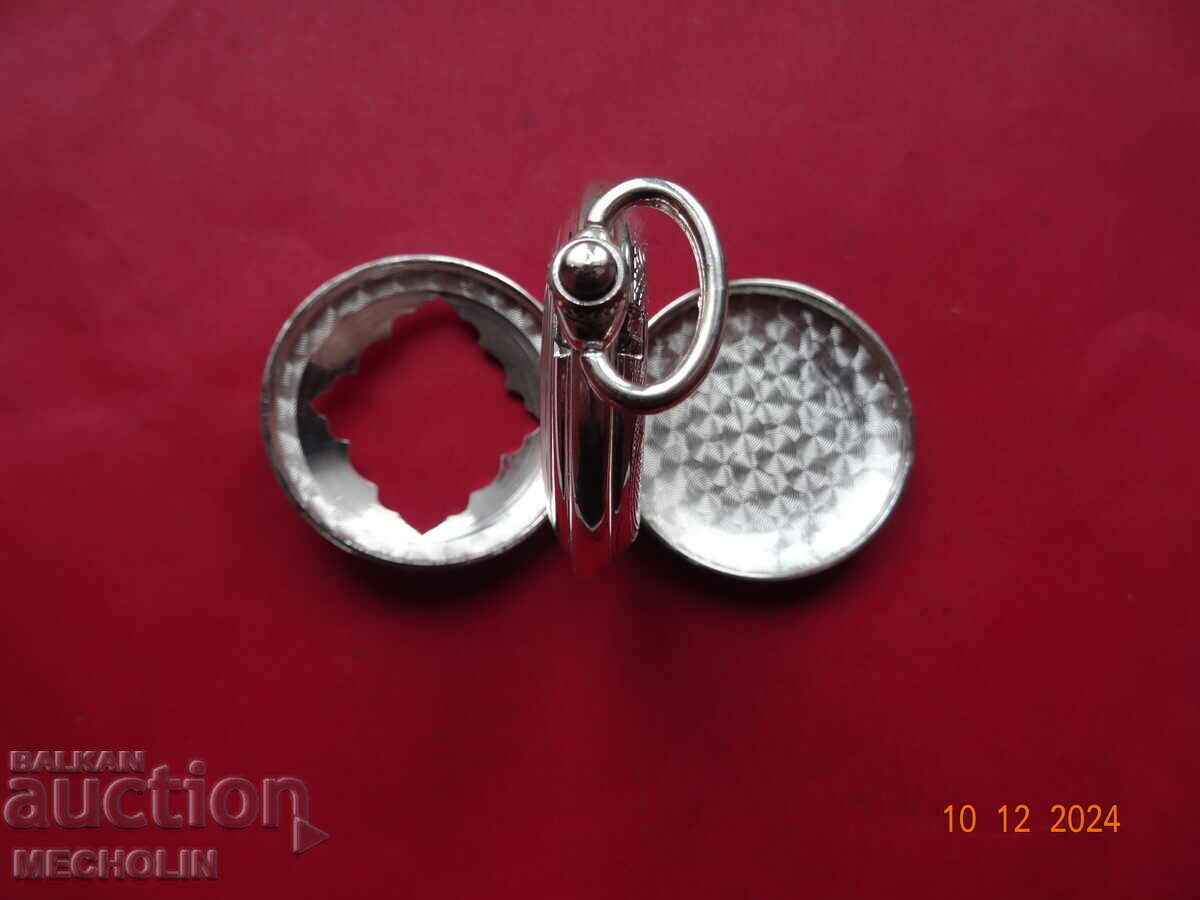 THE HERITAGE COLLECTION POCKET WATCH 9 - 5 THE HERITAGE COLLECTION POCKET WATCH 9 - 5