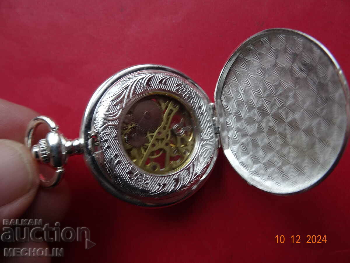 THE HERITAGE COLLECTION POCKET WATCH 9 - 7 THE HERITAGE COLLECTION POCKET WATCH 9 - 7
