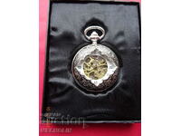 THE HERITAGE COLLECTION POCKET WATCH 9