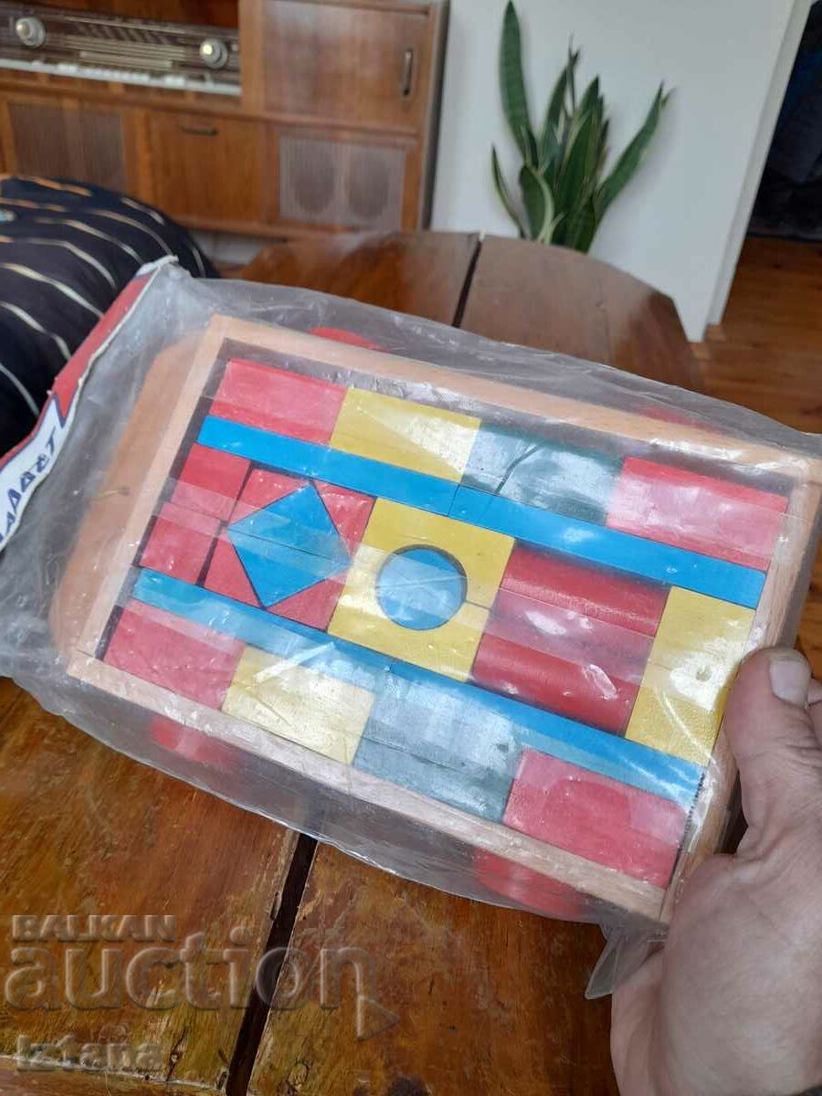 Old children's wooden constructor with price 55.00 BGN | € 28.12