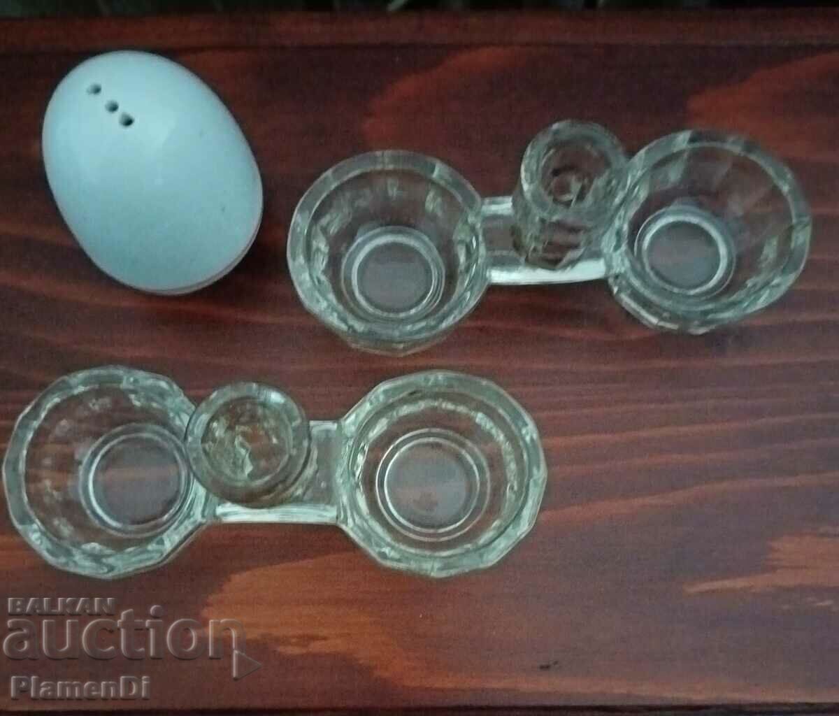 Δημοπρασία Παλιές γυάλινες αλατιέρα, 2 τεμάχια και 1 πορσελάνινη.