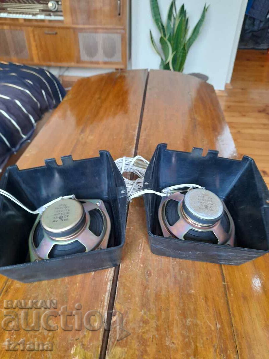 Old Hitachi car speakers - 5 Old Hitachi car speakers - 5