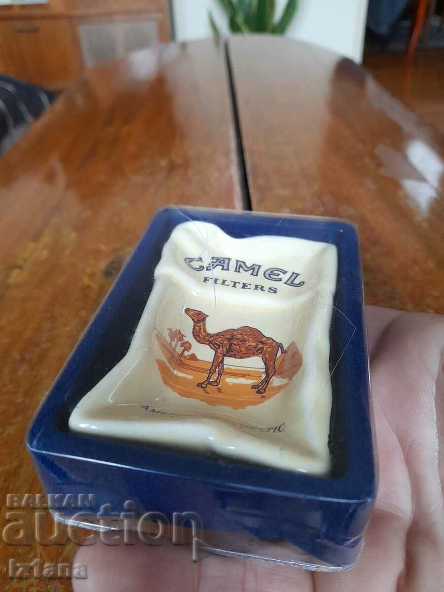 Auction Old Camel ashtray Auction Old Camel ashtray