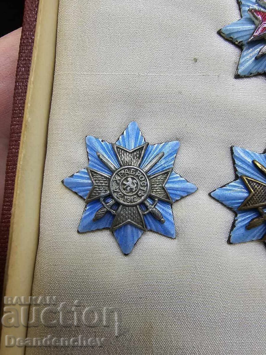 A lot of bravery miniatures with price 900.00 BGN | € 460.16 A lot of bravery miniatures with price 900.00 BGN | € 460.16