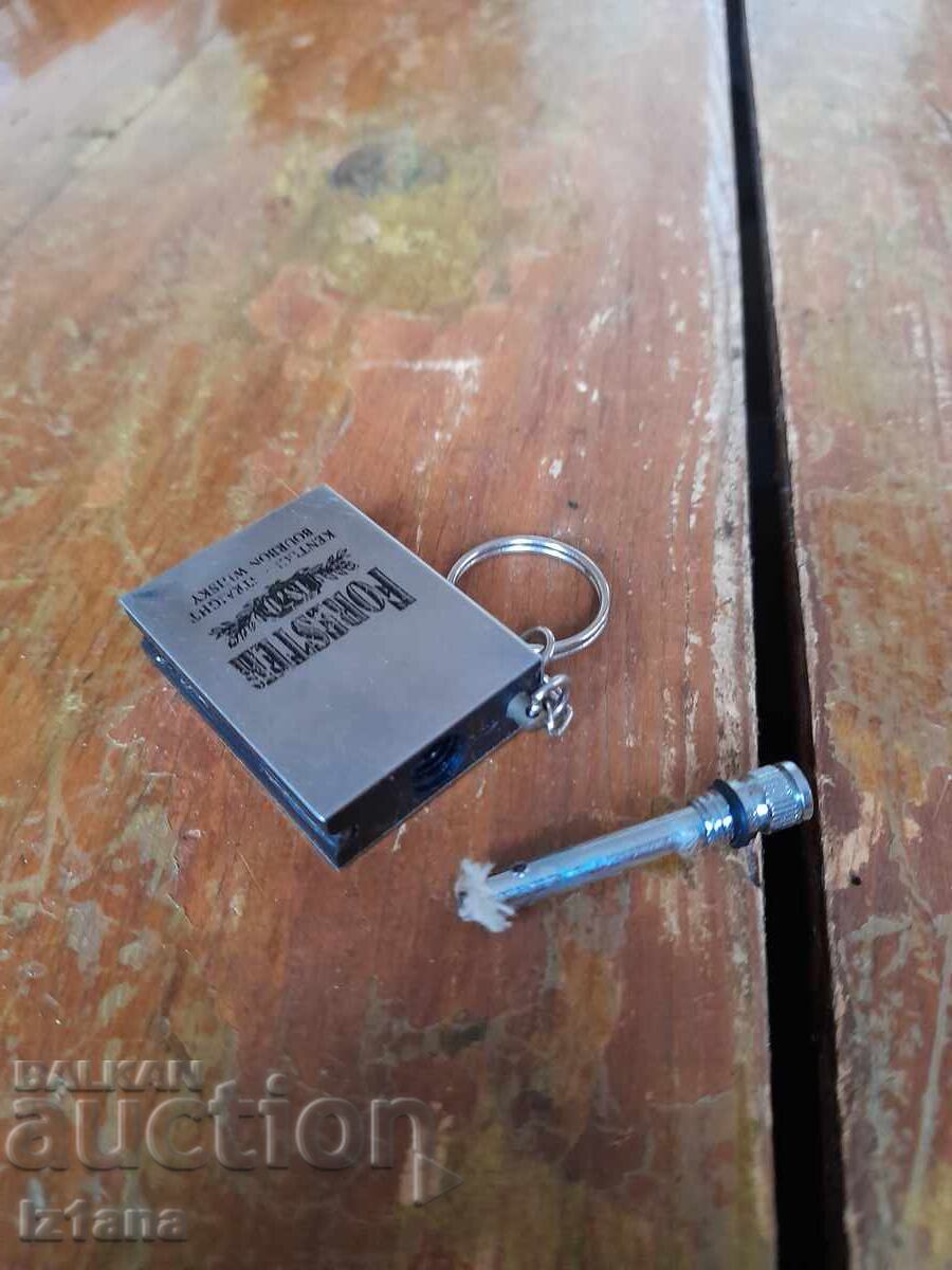 Delivery of Old Forester keychain Delivery of Old Forester keychain