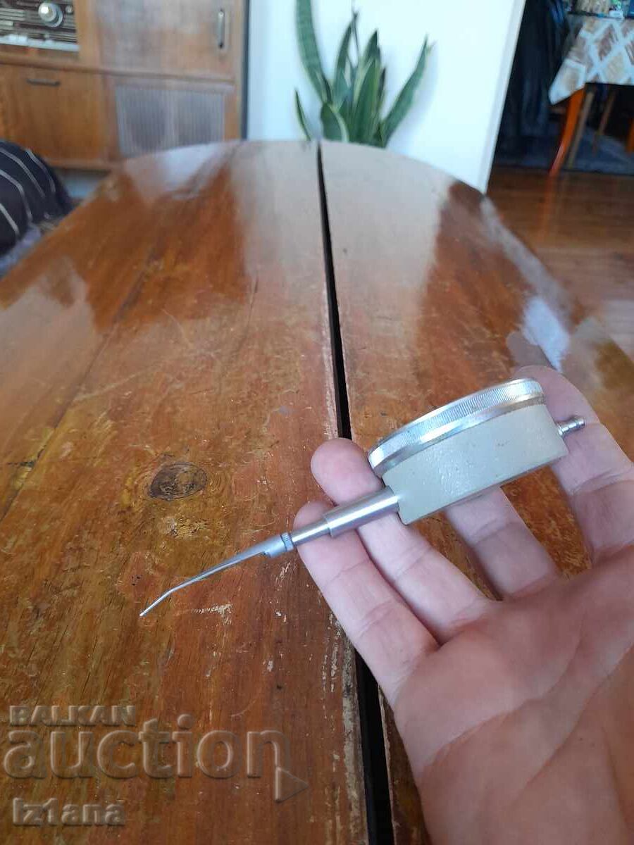 Delivery of Old indicator clock, odometer Delivery of Old indicator clock, odometer