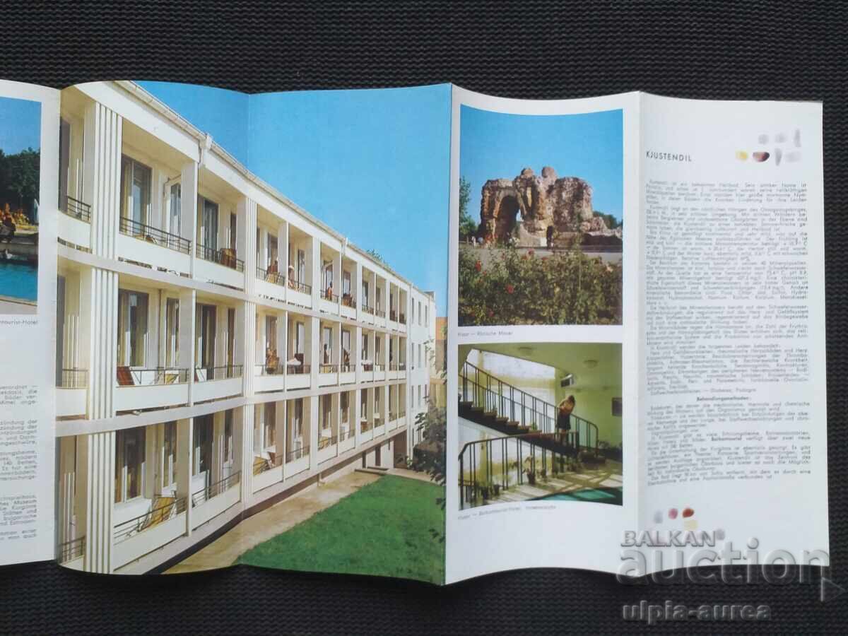 Auction Social brochure Auction Social brochure