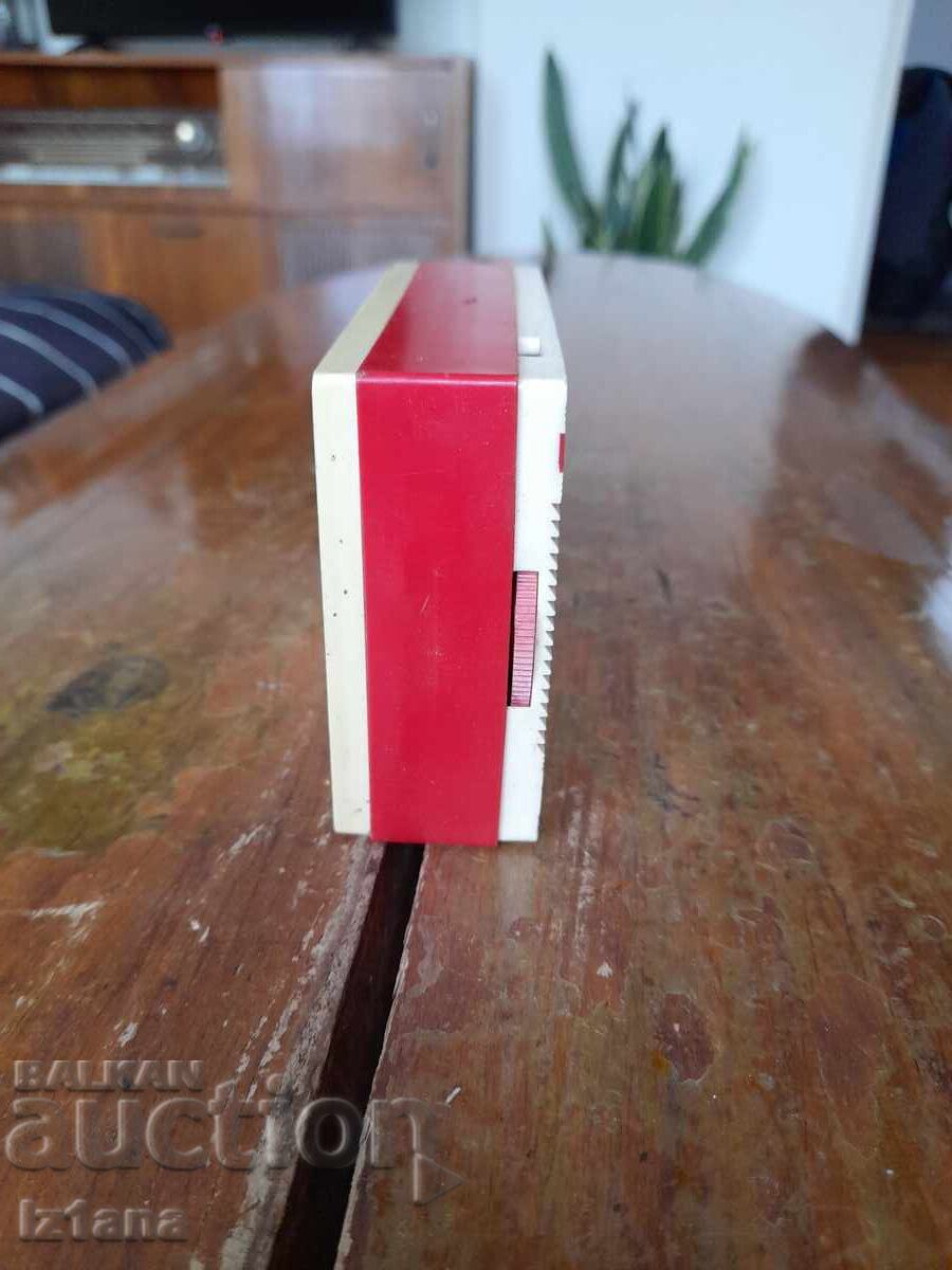 Old radio, Malchish radio receiver with price 55.00 BGN | € 28.12 Old radio, Malchish radio receiver with price 55.00 BGN | € 28.12