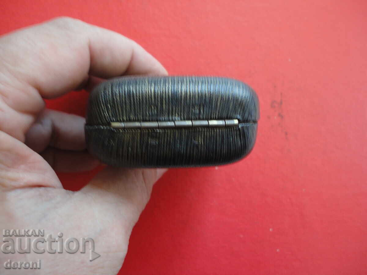 Delivery of Vintage watch coin jewelry box Delivery of Vintage watch coin jewelry box