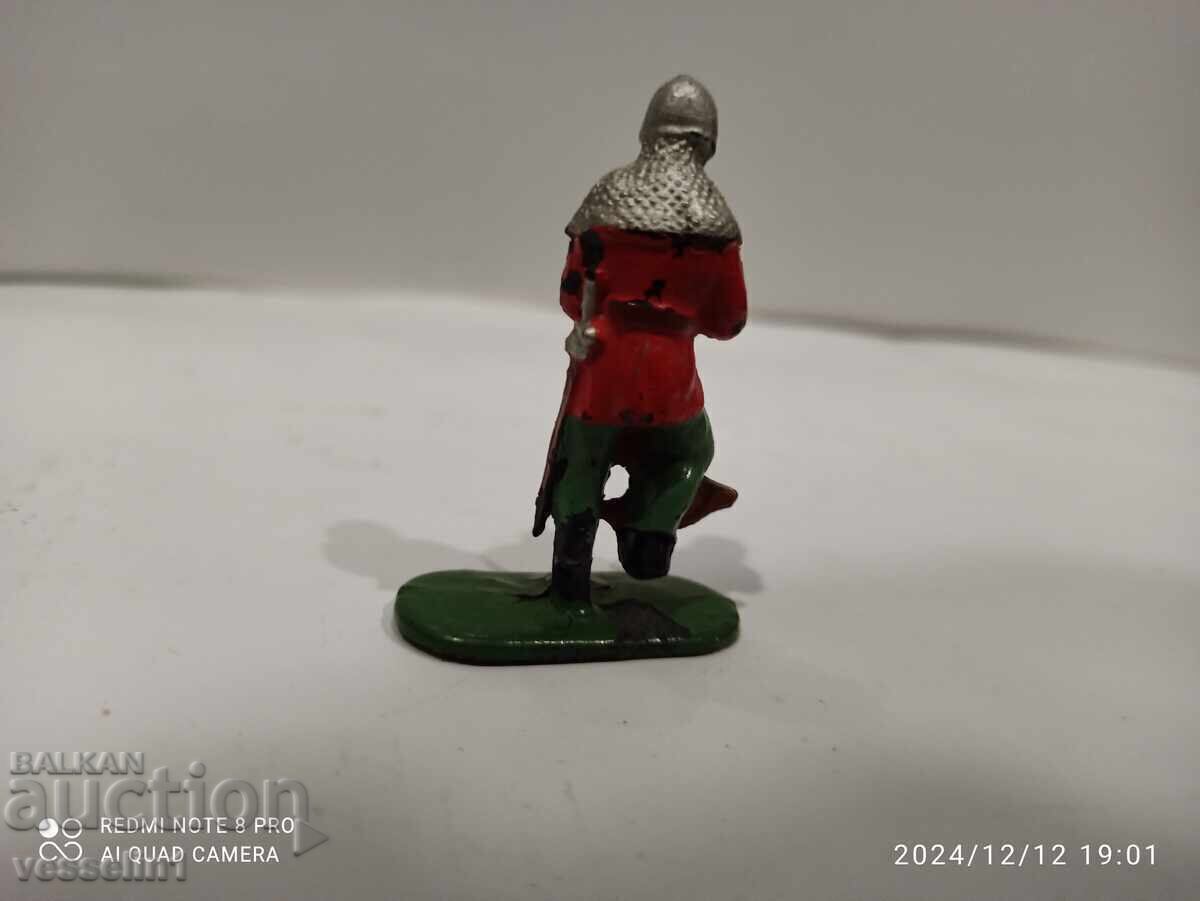 Polish plastic soldier knight from the 70s with price 8.50 BGN | € 4.35