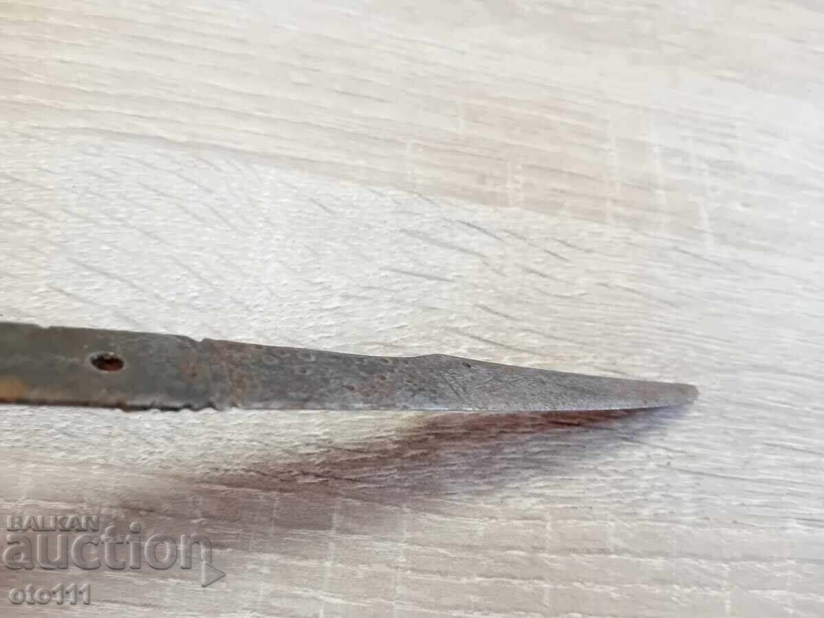 OLD KNIFE - BLADE - 5 OLD KNIFE - BLADE - 5