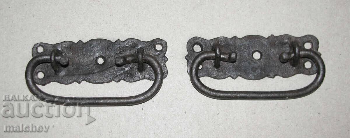 Lot of 2 antique iron handles for chests, 9.5 cm, cleaner Lot of 2 antique iron handles for chests, 9.5 cm, cleaner