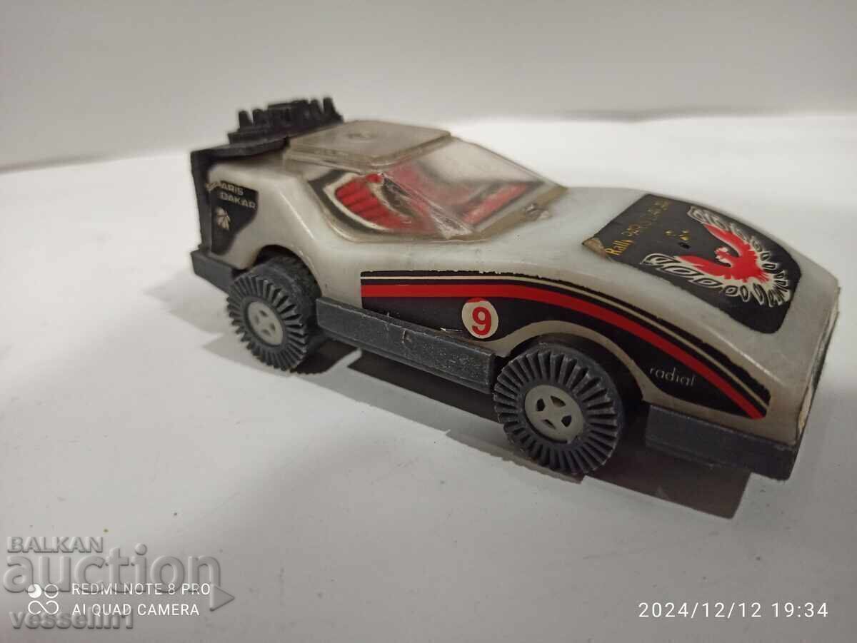 Стара българска количка от 80 год.кола с цена € 4.09 | 8.00 лв.