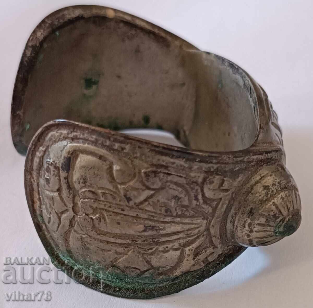 Auction  Old bracelet slingshot