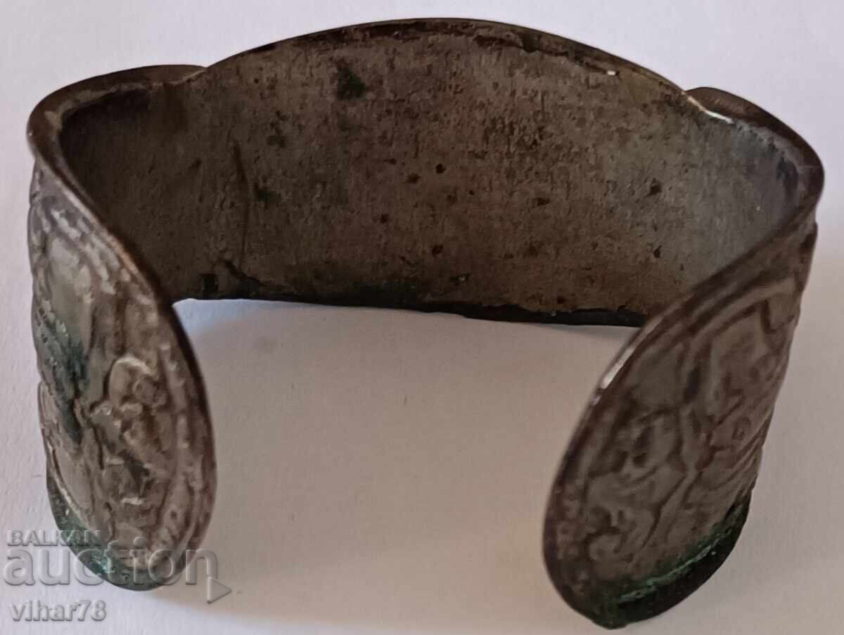 Old bracelet slingshot - 6