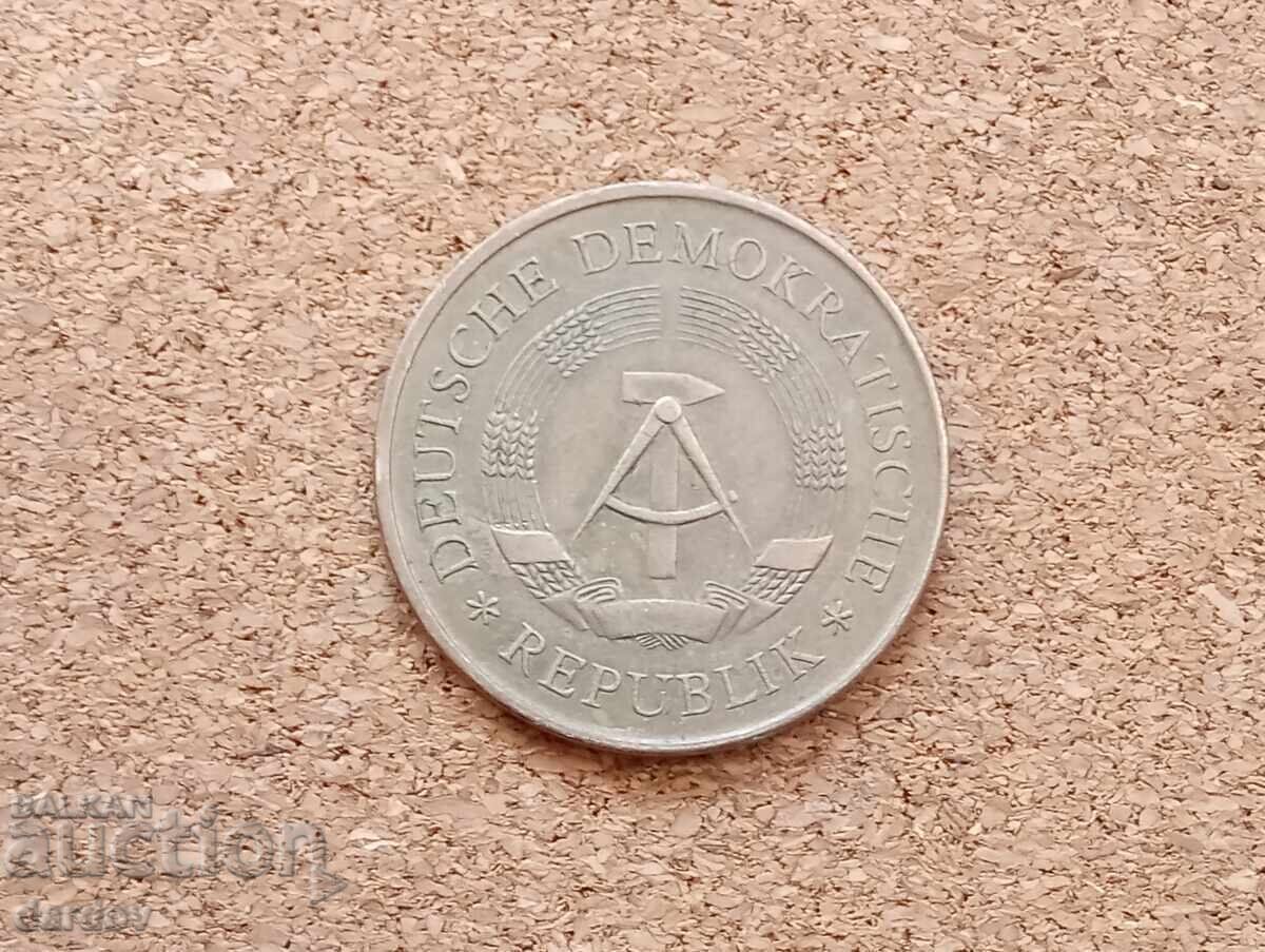 RDG 5 timbre 1969 cu preț € 1.40 | 2.74 BGN RDG 5 timbre 1969 cu preț € 1.40 | 2.74 BGN