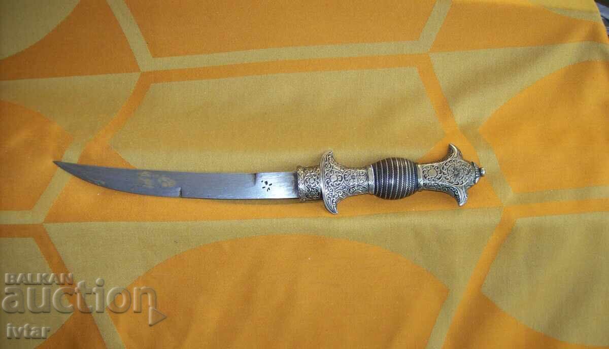 Knife jambia, khanjar, kumaya - silver with price 163.00 BGN | € 83.34 Knife jambia, khanjar, kumaya - silver with price 163.00 BGN | € 83.34