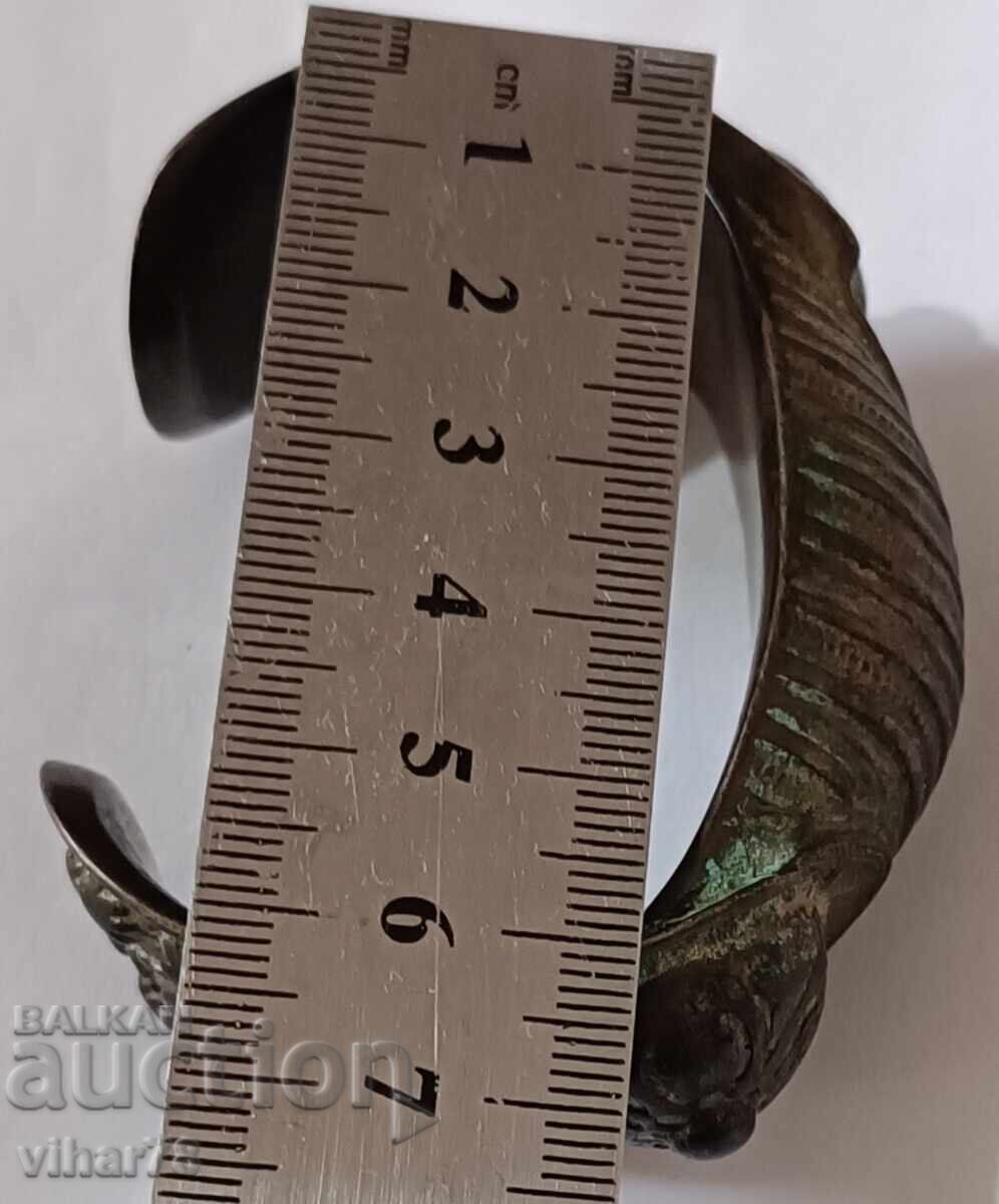 Доставка на Стара гривна рогатка